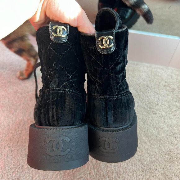 Chanel Women's Black Boots - Picture 3 of 3